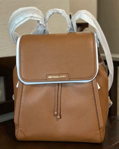 MICHAEL Michael Kors Ginger Medium Pebbled Leather 